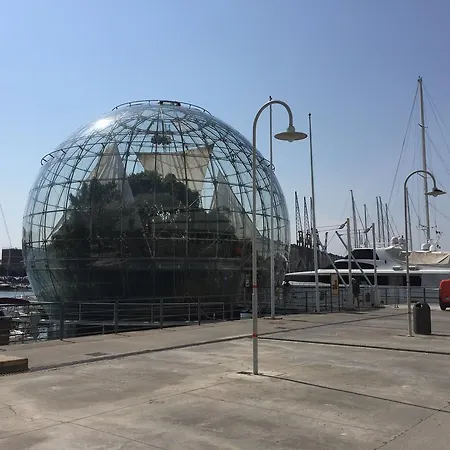Boats & Breakfast Porto Antico One جنوة