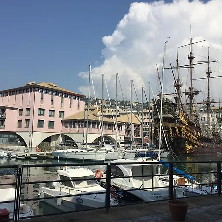 Boats & Breakfast Porto Antico One *
