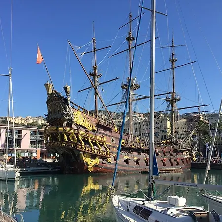 Boats & Breakfast Porto Antico One *