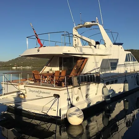 Botel Boats & Breakfast Porto Antico One Janov